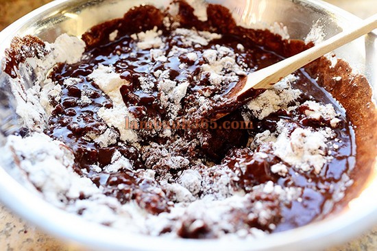 Đổi vị với bánh bông lan chocolate bạc hà