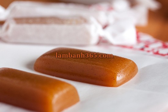 Cách làm kẹo caramel rượu táo thơm phức !