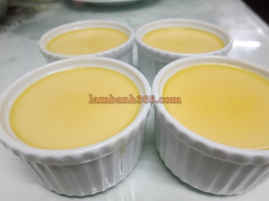 Học cách làm bánh flan nướng ngon mắt lạ miệng