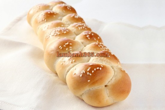 Học làm bánh mì Challah thơm mềm, hấp dẫn