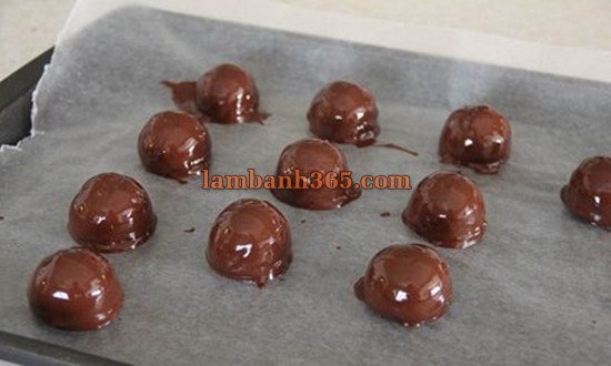 Cách làm chocolate truffle từ bánh oreo đơn giản mà cực ngon