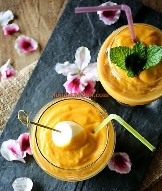 Học làm Smoothie bí đỏ cho dáng đẹp eo thon