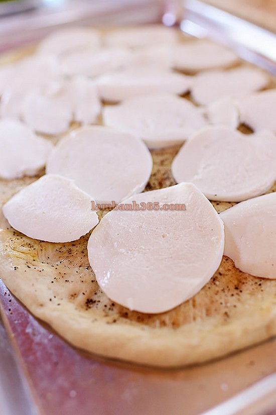 Lạ miệng với pizza gà và bơ