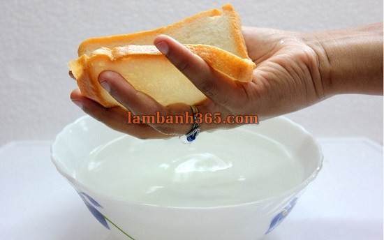 Cách làm bánh mì sandwich bọc khoai tây cay giòn