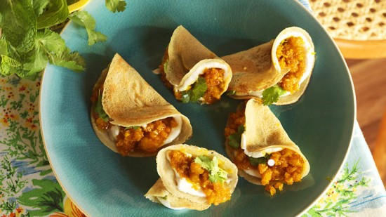 Làm bánh taco nhân xoài của Thái Lan ngon ngất ngây