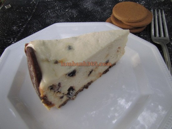 Làm Cheesecake nho khô nước cốt dừa lạ miệng