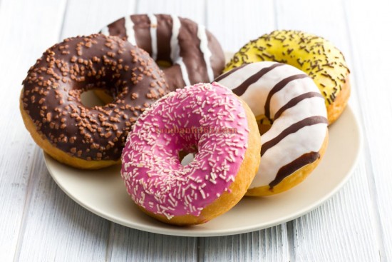 Cách làm bánh donut với lò nướng đơn giản tại nhà