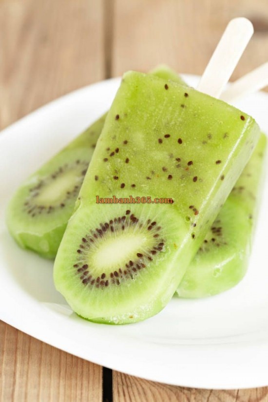 Làm kem kiwi mát lạnh tạm biệt những ngày hè oi nóng