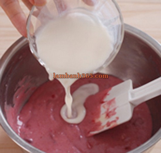 Làm mousse cherry phô mai ngọt ngào nhìn là thích, ăn là mê