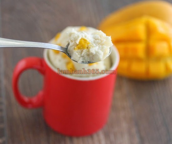 Làm Mug cake xoài dừa nhanh siêu tốc