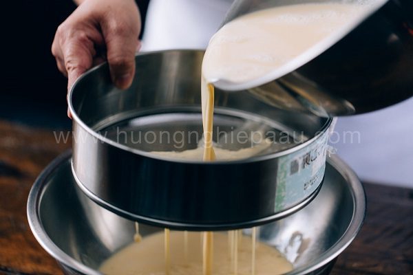 lược hỗn hợp bánh qua rây