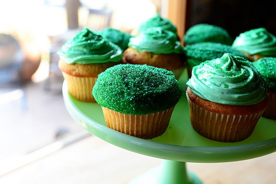 Mang màu rừng về với cupcake