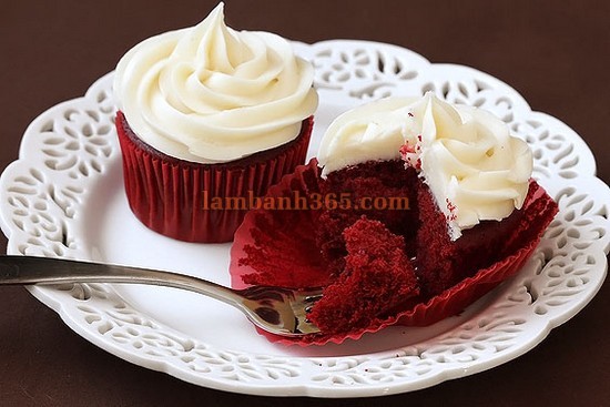 Red velvet cupcake hay chiếc bánh của tình yêu