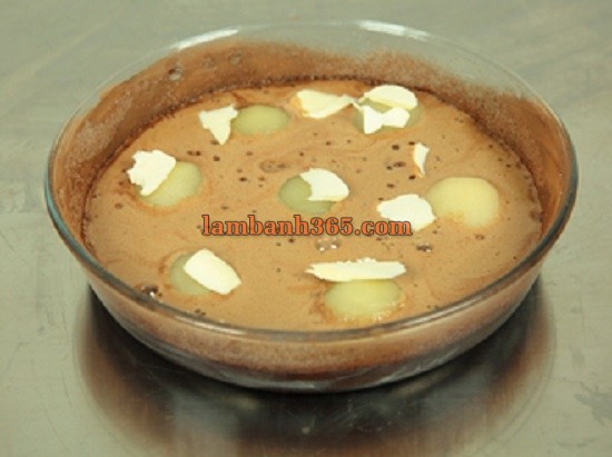 Trổ tài làm bánh Clafoutis lê quyến rũ