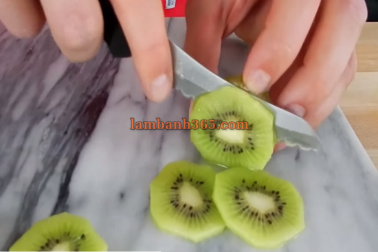 Trổ tài làm kem cam kiwi mát rượi thổi bay cái nóng mùa hè