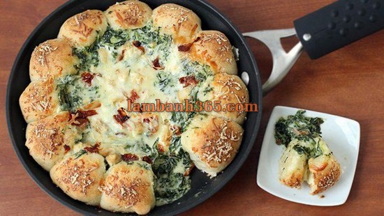 Cách làm pizza chảo nhúng ngon mắt, lạ miệng