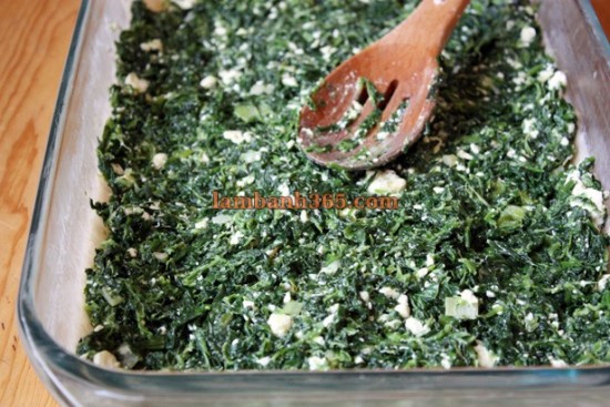 Tự tay làm bánh Spanakopita truyền thống của Hy Lạp