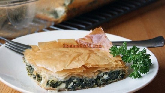 Tự tay làm bánh Spanakopita truyền thống của Hy Lạp