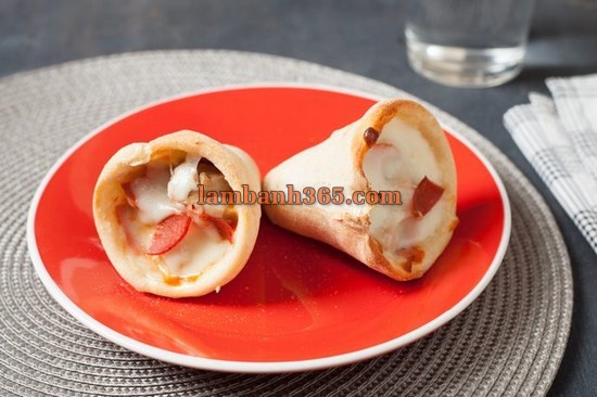 Cách làm bánh pizza ốc quế siêu hot